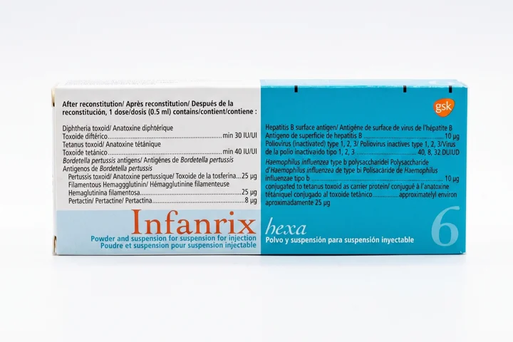 Caja de vacuna hexavalente del consultorio de la Dra. Mariaelpi